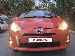 2014 Toyota Aqua I Рестайлинг, оранжевый, 750000 рублей, вид 1