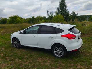 2018 Ford Focus III Рестайлинг, белый, 1045000 рублей, вид 5