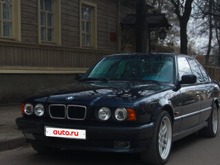 1994 BMW 5 серии 520i III (E34), синий, 880000 рублей, вид 4