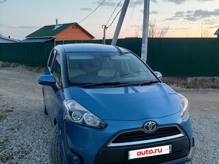 2018 Toyota Sienta II, синий, 1300000 рублей, вид 4