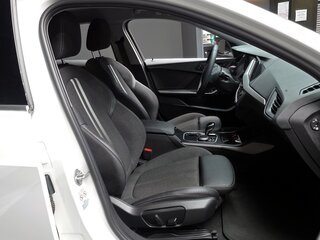 2021 BMW 1 серии 118d III (F40), белый, 1716200 рублей, вид 5