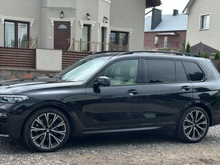 2021 BMW X7 M50i I (G07), чёрный, 5487840 рублей, вид 4