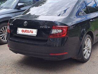 2017 Skoda Octavia III (A7) Рестайлинг, чёрный, 1750000 рублей, вид 2