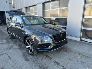 2019 Bentley Bentayga I, серый, 12000000 рублей, вид 1