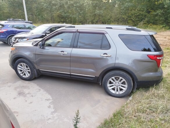 2013 Ford Explorer V, серый - вид 3