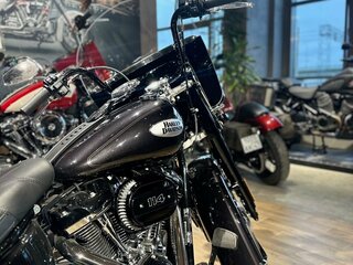 2021 Harley-Davidson Heritage, чёрный, 3500000 рублей, вид 3