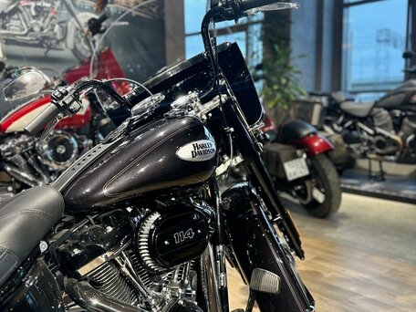 2021 Harley-Davidson Heritage, чёрный, 3500000 рублей, вид 3