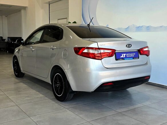 2012 Kia Rio III, серебристый, 949000 рублей - вид 4
