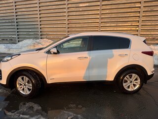 2018 Kia Sportage IV, белый, 2470000 рублей, вид 2