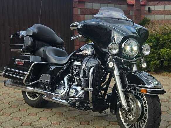 2011 Harley-Davidson Electra Glide, чёрный, 950000 рублей