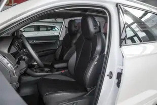 2025 Skoda Karoq I Рестайлинг, белый, 1947000 рублей, вид 3
