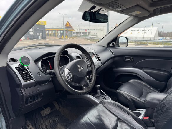 2007 Mitsubishi Outlander II, серый, 850000 рублей