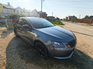 2017 Skoda Octavia III (A7) Рестайлинг, серый, 1700000 рублей, вид 3
