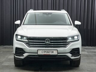 2019 Volkswagen Touareg III, белый, 5500000 рублей, вид 2