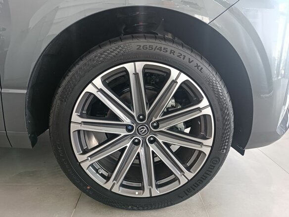 2024 Changan UNI-K, серый, 4699900 рублей - вид 36
