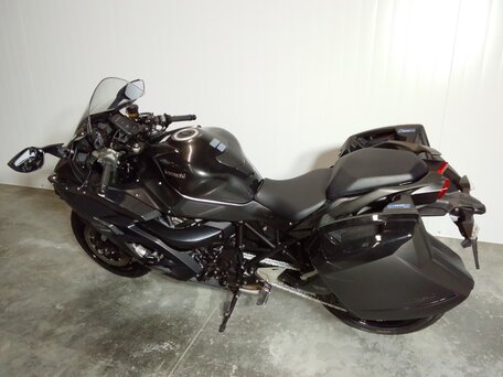 2018 Kawasaki Ninja H2 SX, чёрный, 1479000 рублей, вид 2