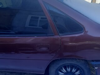 1992 Opel Vectra KAT A, пурпурный, 100000 рублей, вид 2
