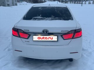 2013 Toyota Camry VII (XV50), белый, 1750000 рублей, вид 2