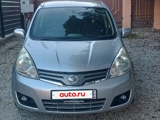 2011 Nissan Note I Рестайлинг, серебристый, 680000 рублей, вид 2