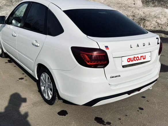 2023 Lada (ВАЗ) Granta I Рестайлинг, белый, 700000 рублей - вид 3