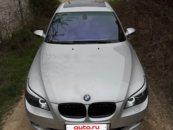 2003 BMW 5 серии 530i V (E60/E61), серебристый, 1500000 рублей