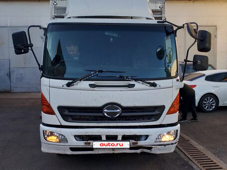 2002 Hino Series 500 (Ranger), белый, 1700000 рублей, вид 2