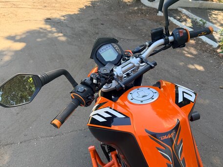 2013 KTM 200 Duke, оранжевый, 210000 рублей, вид 3