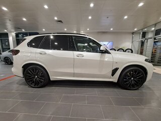 2025 BMW X5 Long 40Li IV (G05/G18) Рестайлинг, белый, 15900000 рублей, вид 3