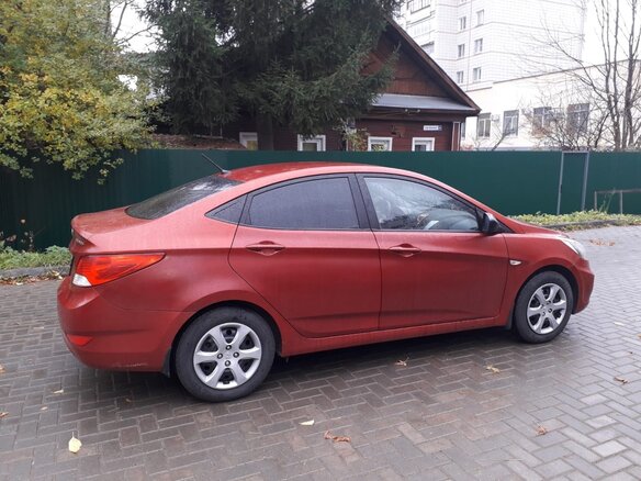 2011 Hyundai Solaris I, пурпурный, 900000 рублей - вид 3