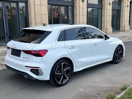 2022 Audi A3 Sportback 35 TFSI IV (8Y), белый, 2150000 рублей, вид 4