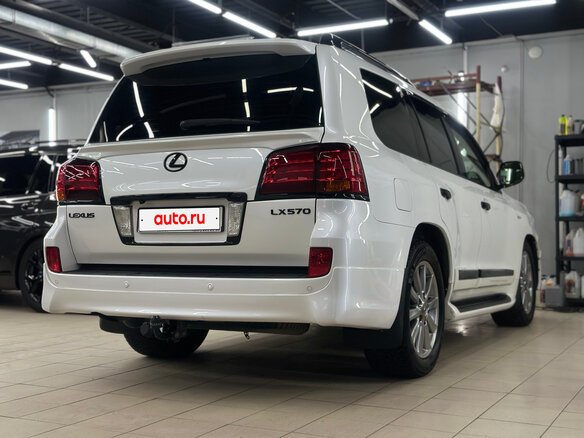 2010 Lexus LX 570 III, белый, 3400000 рублей - вид 27