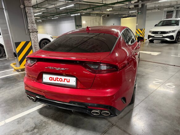 2020 Kia Stinger I, красный, 2700000 рублей - вид 4