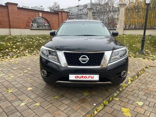 2015 Nissan Pathfinder IV, чёрный, 1670000 рублей, вид 3