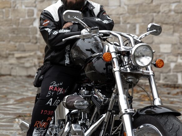 2002 Harley-Davidson Softail Deuce, чёрный, 1000000 рублей - вид 1