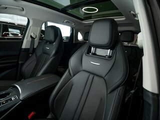 2025 Hongqi HS3, белый, 4218565 рублей, вид 4