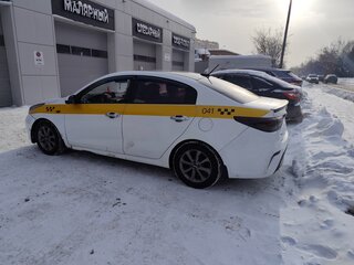 2017 Kia Rio IV, белый, 900000 рублей, вид 5