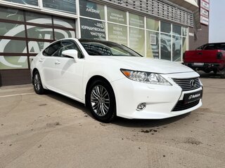 2014 Lexus ES 350 VI, белый, 2565000 рублей, вид 3