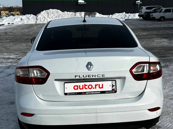 2011 Renault Fluence I, белый, 890000 рублей - вид 4
