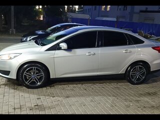 2018 Ford Focus III Рестайлинг, серебристый, 1250000 рублей, вид 5