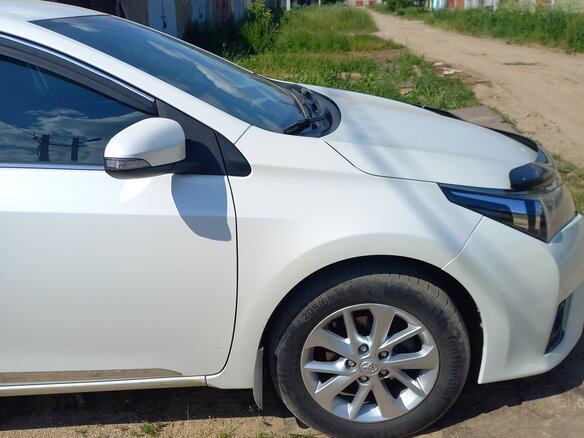 2014 Toyota Corolla XI (E160, E170, E180), белый - вид 4