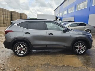 2021 Kia Seltos I, серый, 1980000 рублей, вид 4