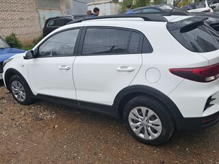 2021 Kia Rio X IV Рестайлинг, белый, 1750000 рублей, вид 3
