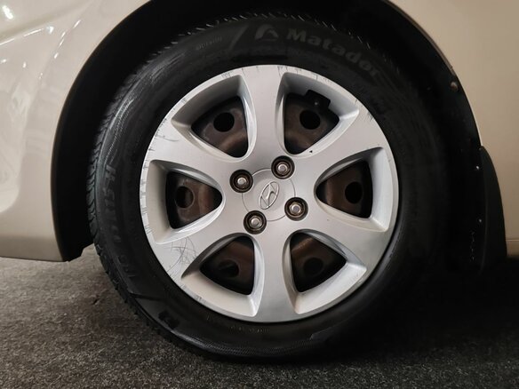 2013 Hyundai Solaris I, бежевый - вид 21