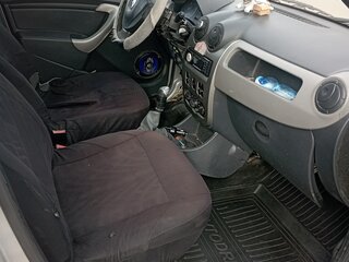 2012 Renault Logan I Рестайлинг, серебристый, 430000 рублей, вид 5