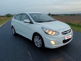 2012 Hyundai Solaris I, белый, 630000 рублей, вид 3