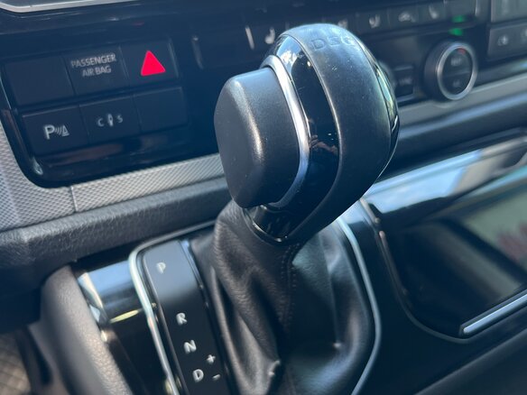2016 Volkswagen Multivan T6, чёрный - вид 18