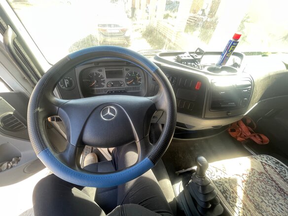 2011 Mercedes-Benz Atego, белый, 3800000 рублей - вид 6