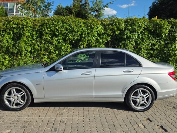 2011 Mercedes-Benz C-Класс 180 BlueEFFICIENCY III (W204), серебристый, 900000 рублей - вид 6