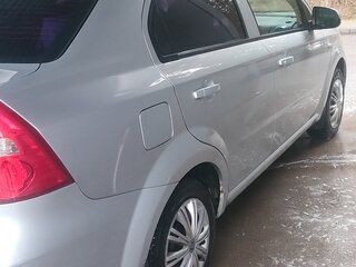 2011 Chevrolet Aveo I Рестайлинг, серебристый, 400000 рублей, вид 5