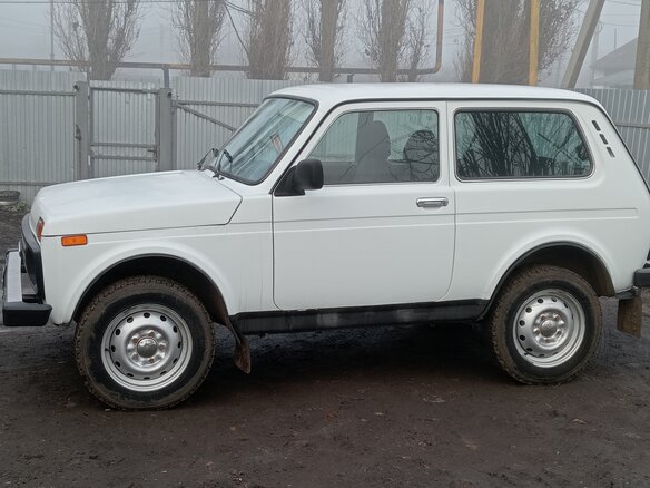 2014 Lada (ВАЗ) 2121 (4x4) I Рестайлинг, белый, 470000 рублей - вид 5